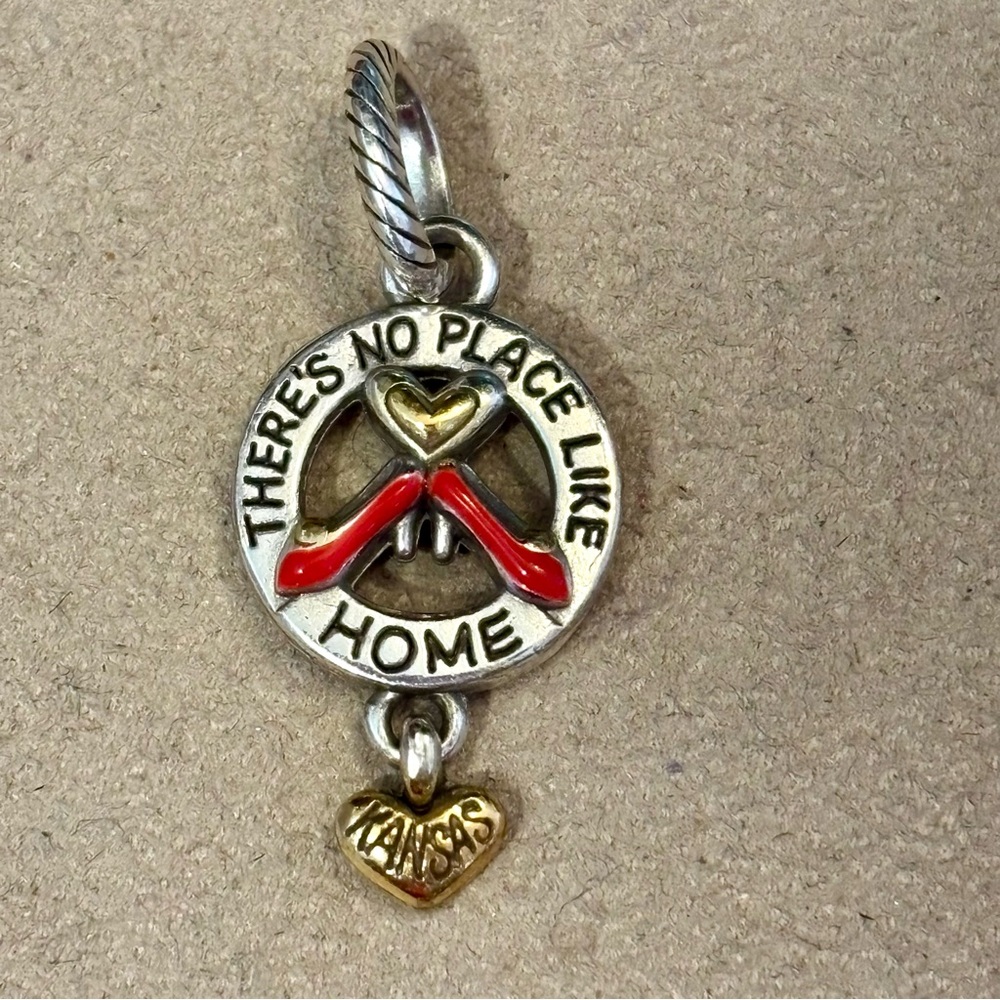 🆕 Brighton Kansas State charm Ruby slippers Mini gold heart No place like home